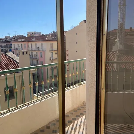 Apartament Spacieux 2 Pieces Centre Historique *