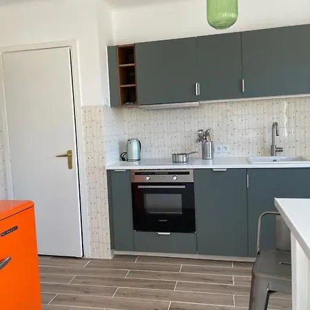 Apartament Spacieux 2 Pieces Centre Historique