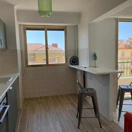 Spacieux 2 Pieces Centre Historique *