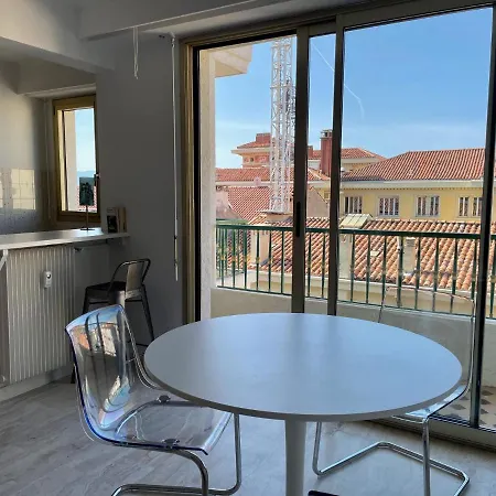 Spacieux 2 Pieces Centre Historique *